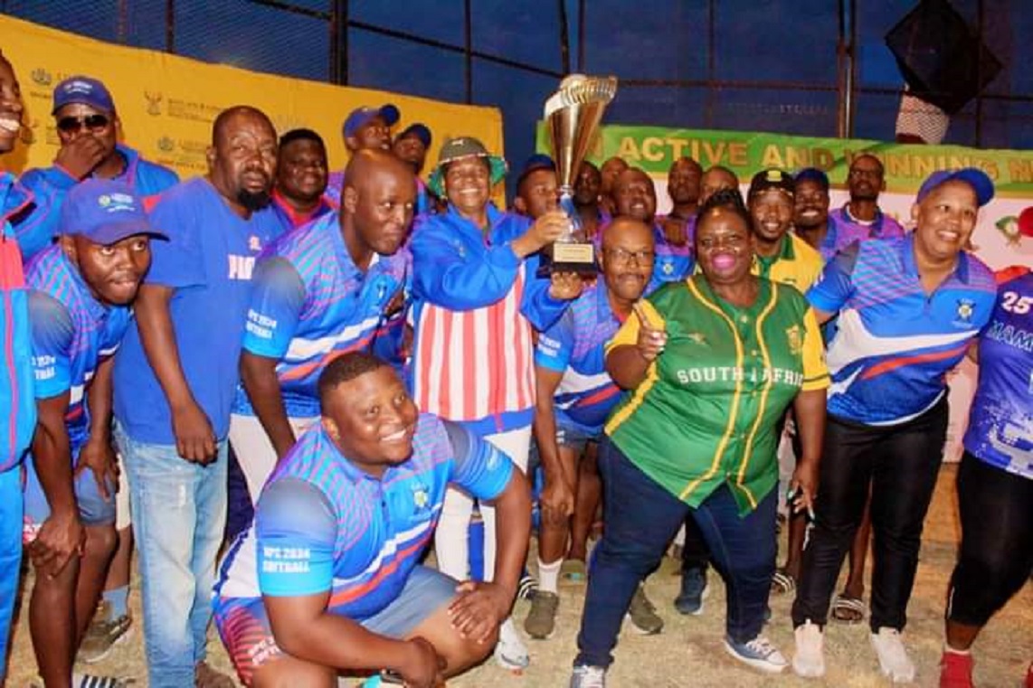  MEC Nakedi Kekana celebrated with the champions of the 2024 Softball National Provincial Championships (NPC) after defeating Gauteng in the finals at Polokwane Cricket Club.